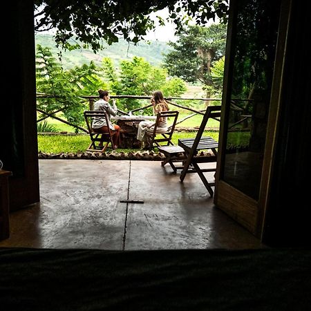 Akagera Transit Lodge 외부 사진