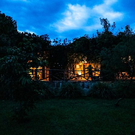 Akagera Transit Lodge 외부 사진