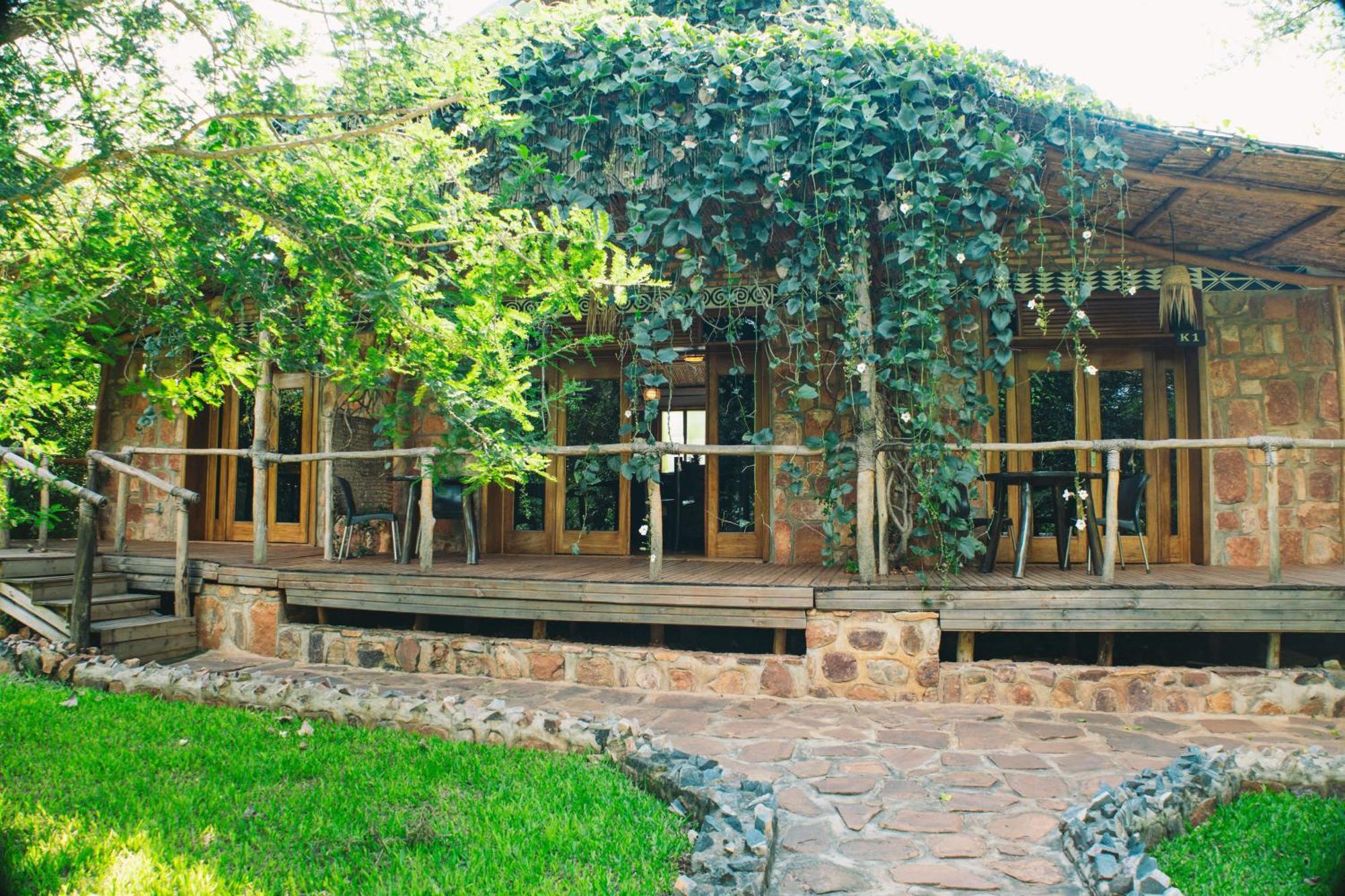 Akagera Transit Lodge 외부 사진