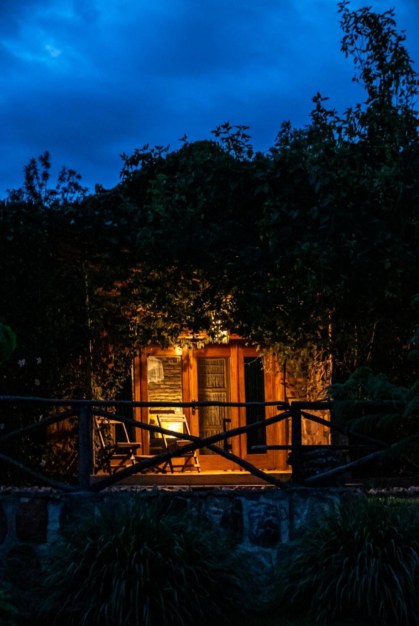 Akagera Transit Lodge 외부 사진