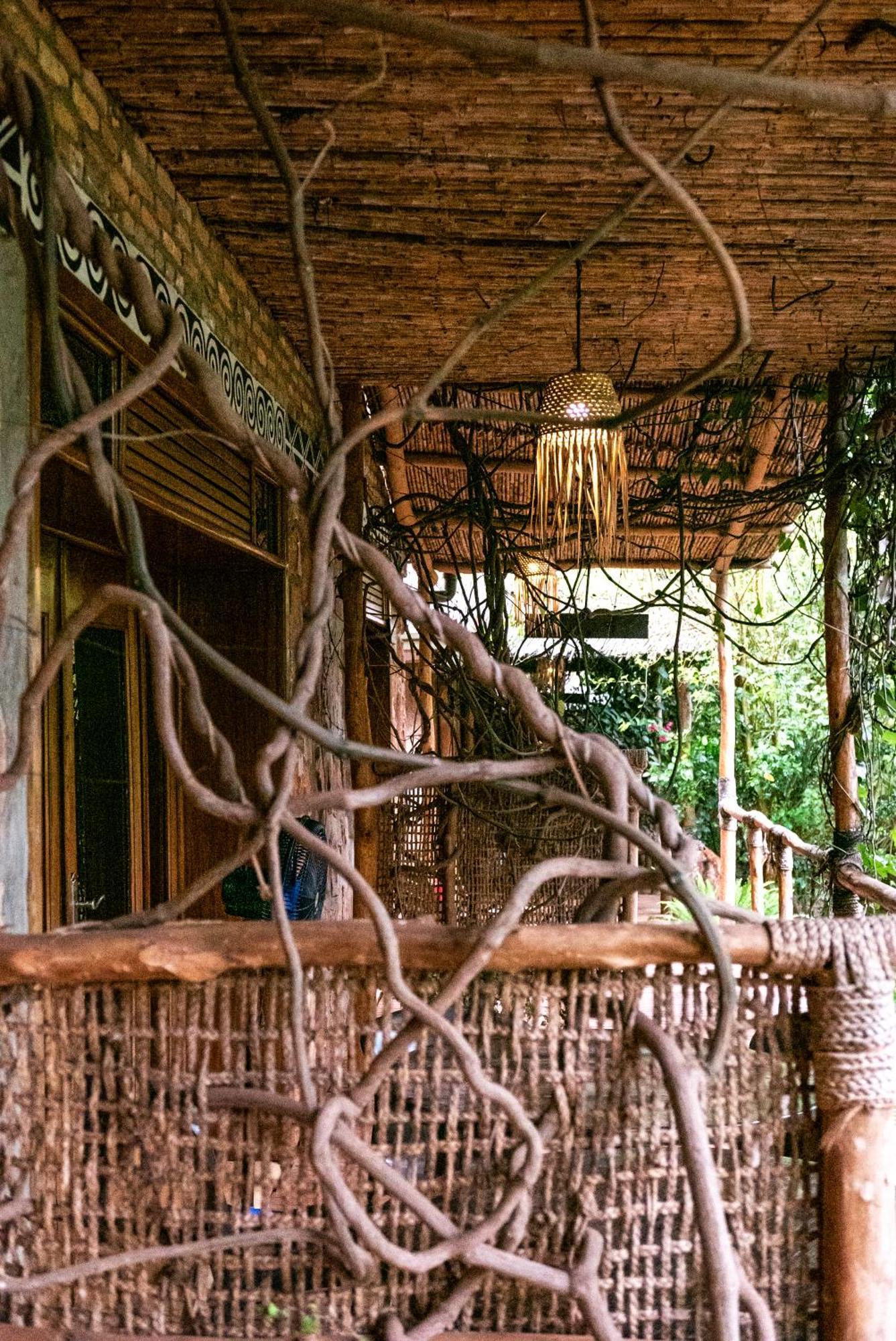 Akagera Transit Lodge 외부 사진