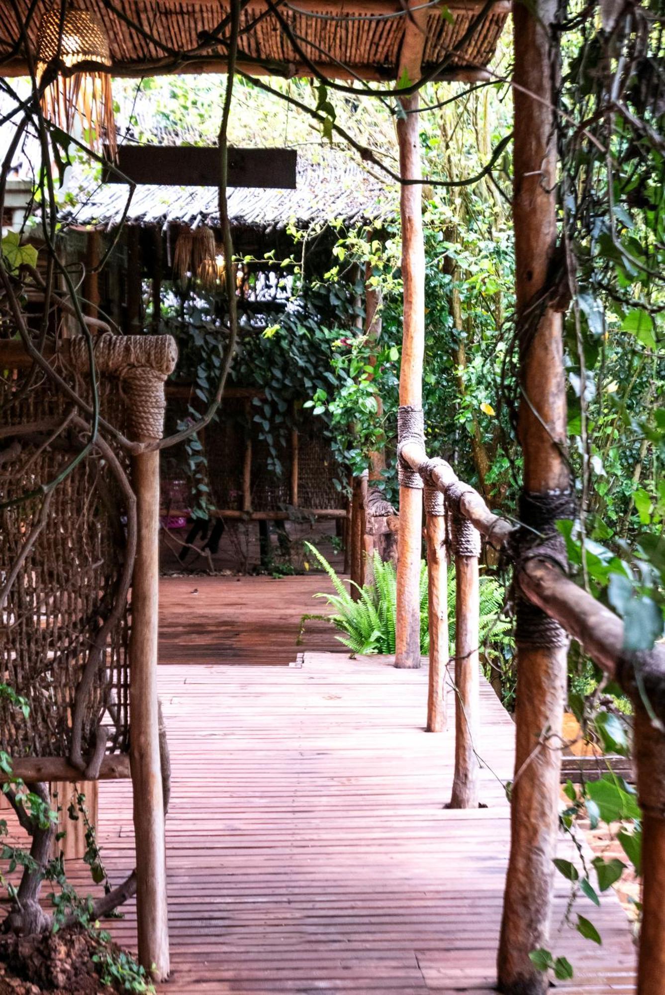 Akagera Transit Lodge 외부 사진